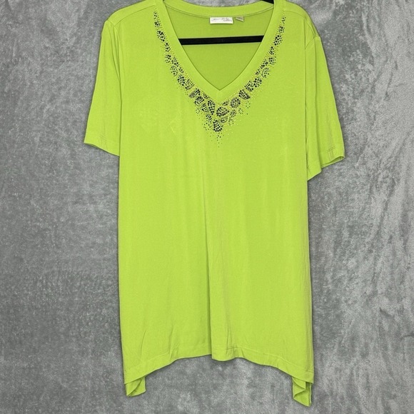 Quacker Factory Tops - Dream Knits Quacker Factory XL Shirt Top Green Solid Short Sleeve V Neck  Beaded